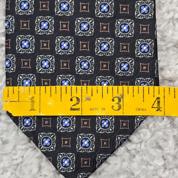 Robert Talbott Mens Tie Silk Hand Sewn Geometric Made in USA Classic Necktie - Picture 6 of 8
